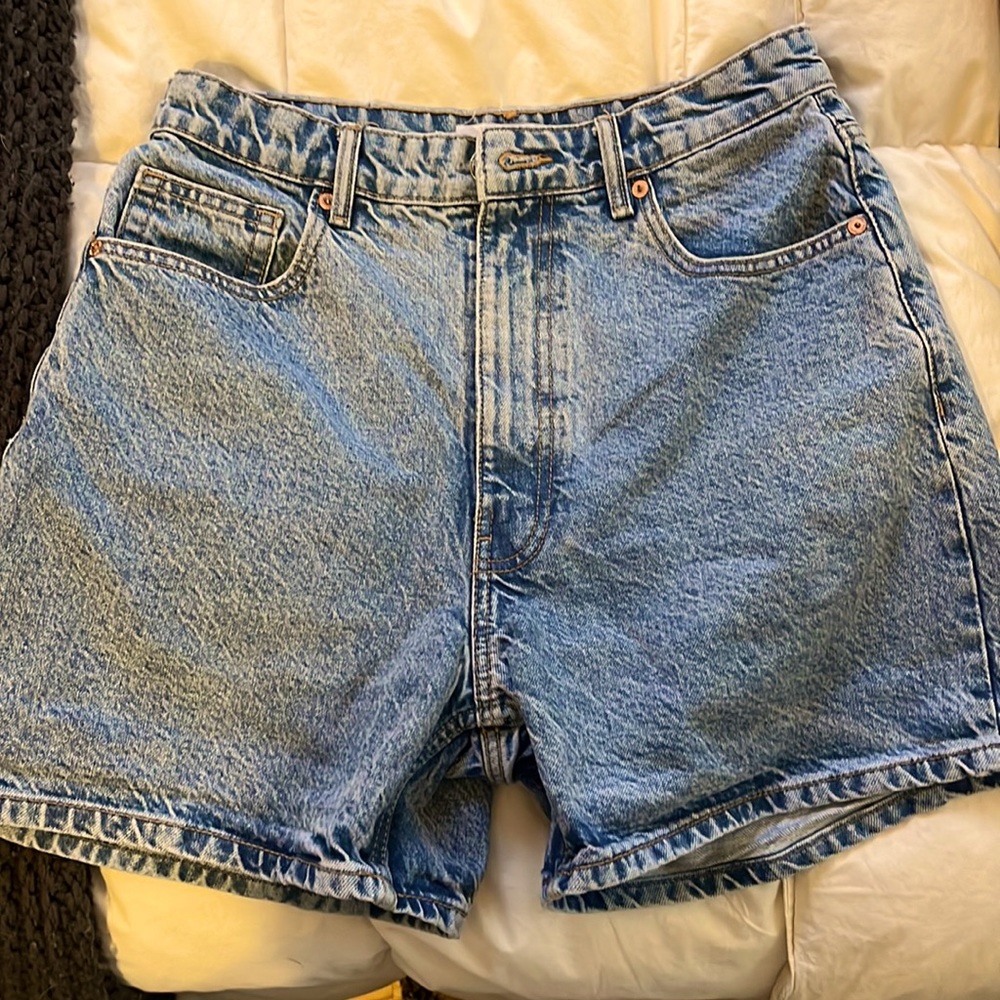 Zara denim shorts size 8